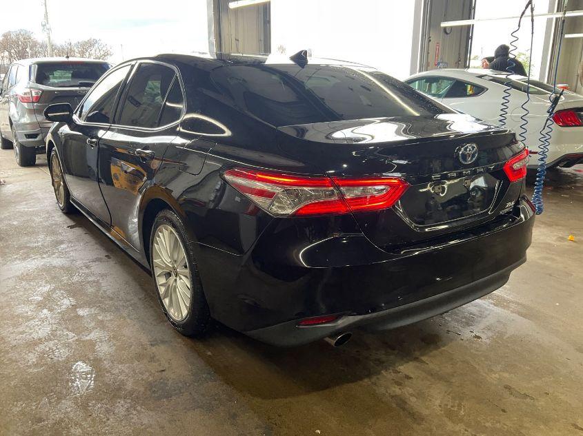 TOYOTA CAMRY XLE HYBRID 2020