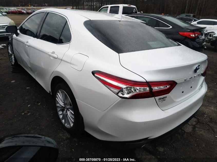 TOYOTA CAMRY HYBRID XLE 2020