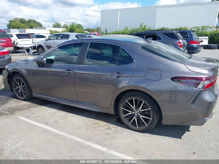 TOYOTA CAMRY SE 2021