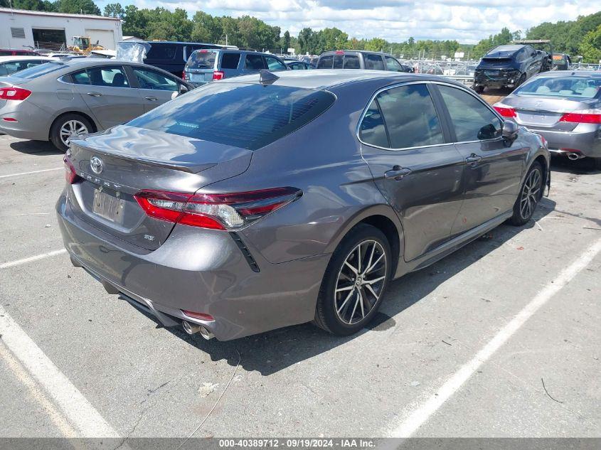 TOYOTA CAMRY SE 2021