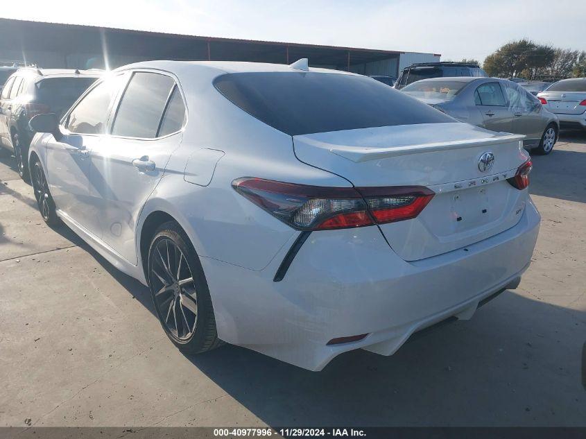 TOYOTA CAMRY SE 2024