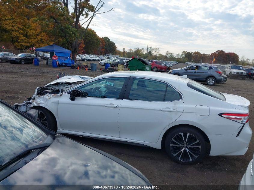 TOYOTA CAMRY SE 2020