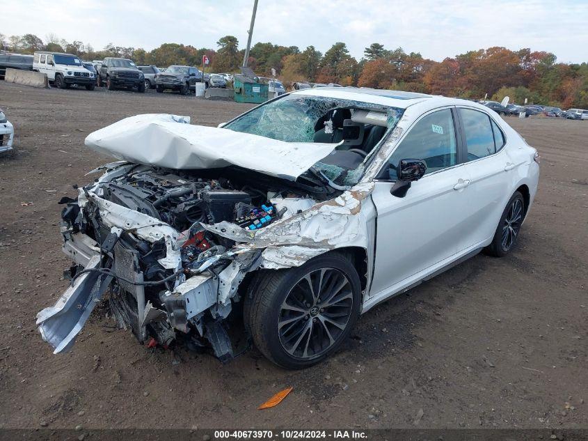 TOYOTA CAMRY SE 2020