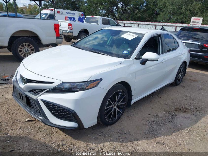 TOYOTA CAMRY SE 2021