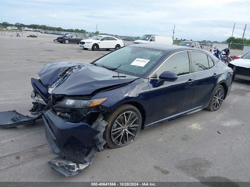 TOYOTA CAMRY SE 2021