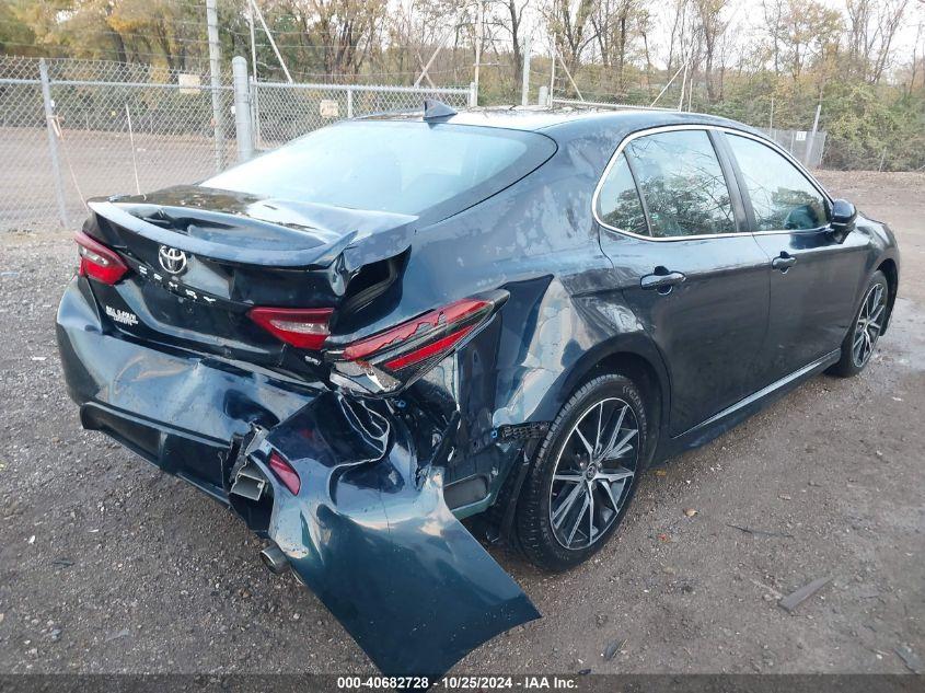 TOYOTA CAMRY SE 2021