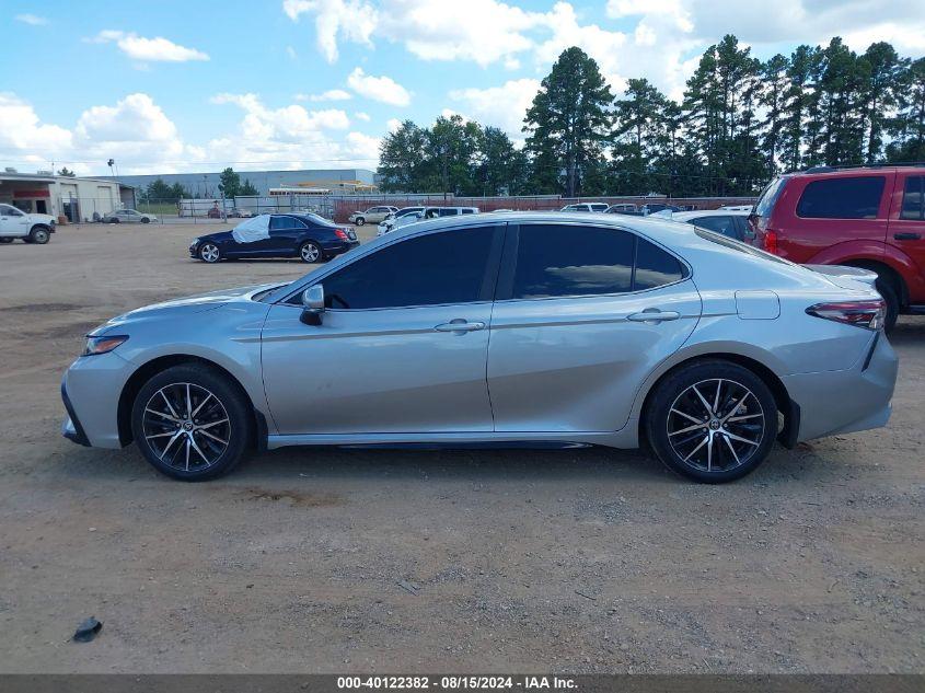 TOYOTA CAMRY SE 2022