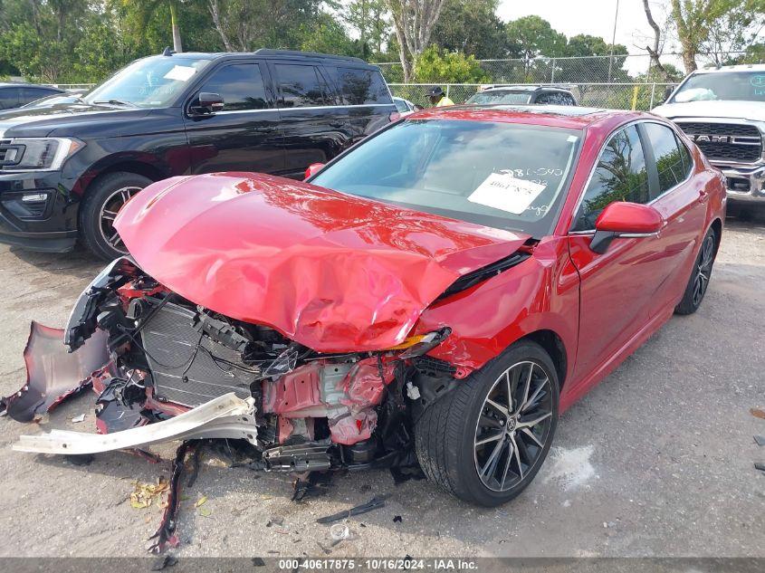 TOYOTA CAMRY SE 2024