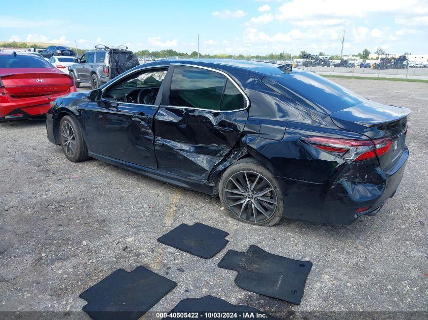 TOYOTA CAMRY SE 2024