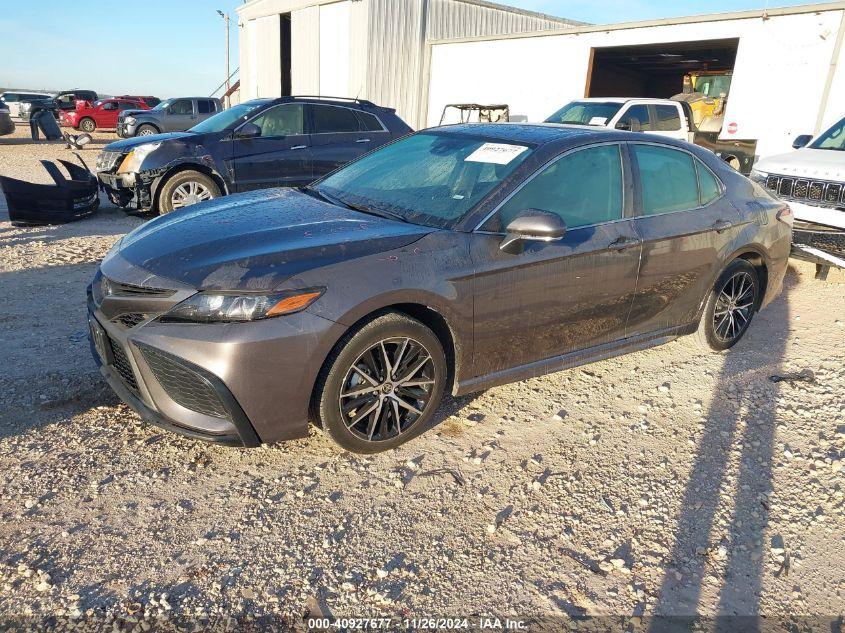 TOYOTA CAMRY SE 2024