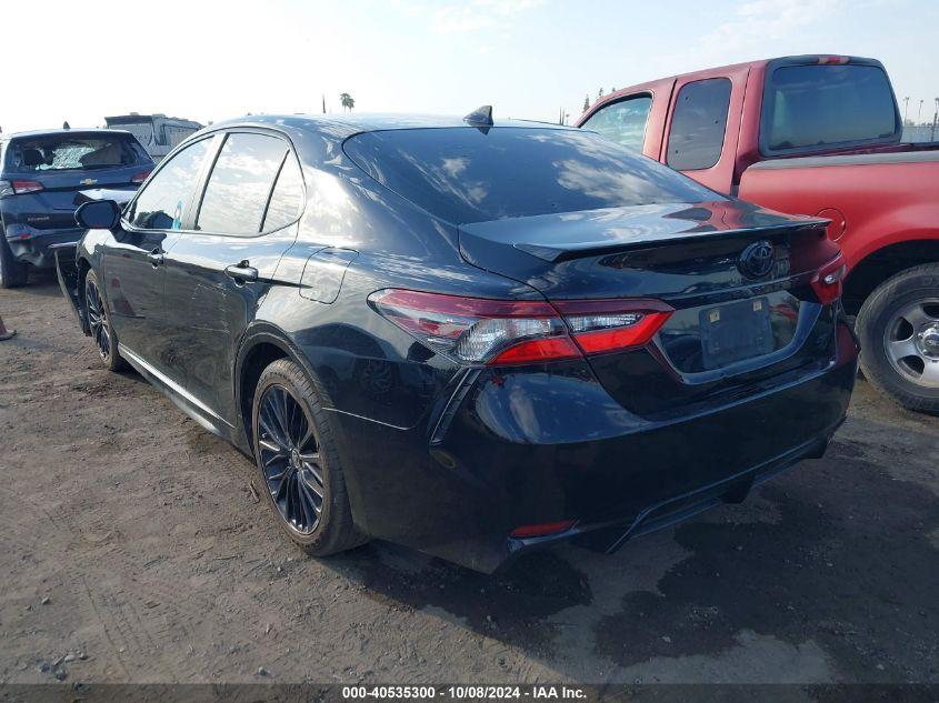 TOYOTA CAMRY SE NIGHTSHADE EDITION 2021