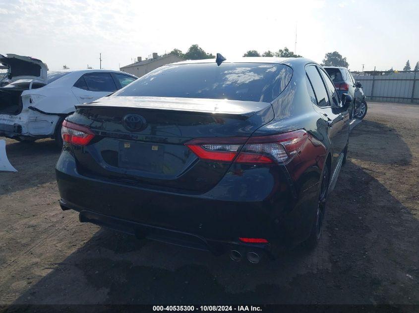 TOYOTA CAMRY SE NIGHTSHADE EDITION 2021