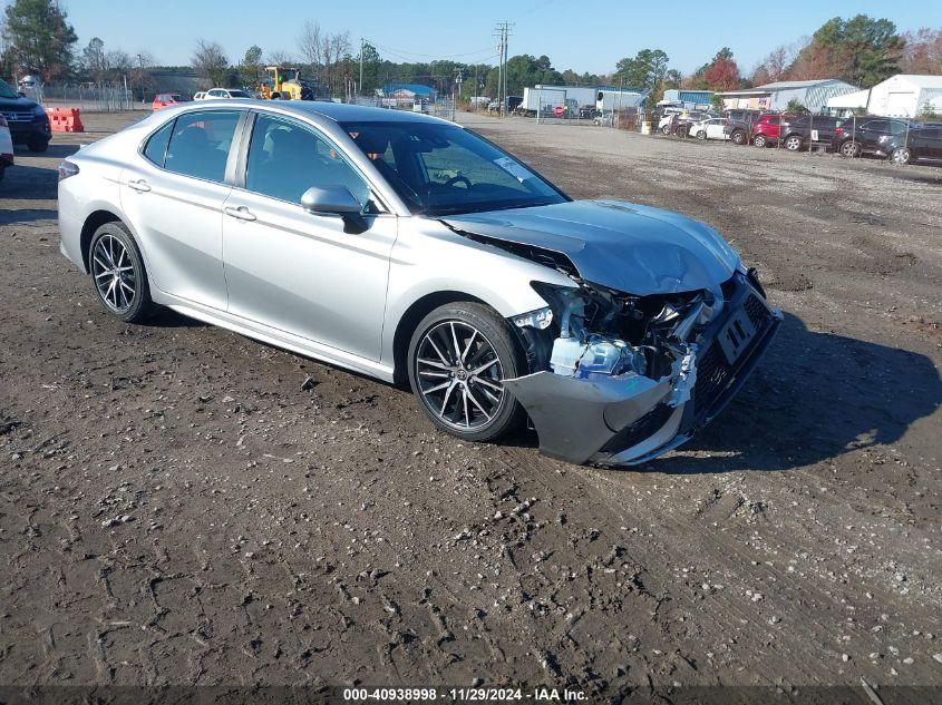 TOYOTA CAMRY SE 2022