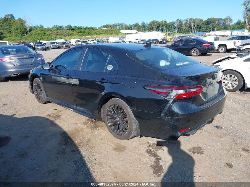 TOYOTA CAMRY SE NIGHTSHADE EDITION 2021