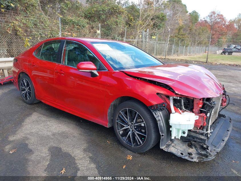 TOYOTA CAMRY SE 2022