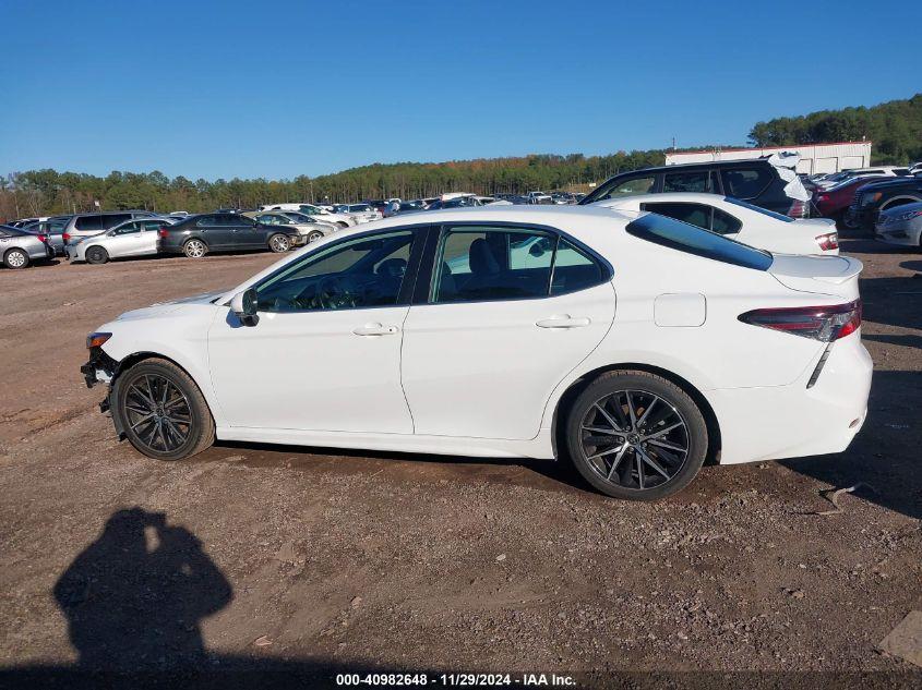 TOYOTA CAMRY SE/SE NIGHT SHADE 2022