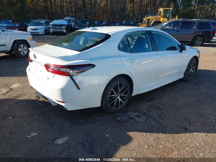 TOYOTA CAMRY SE/SE NIGHT SHADE 2022