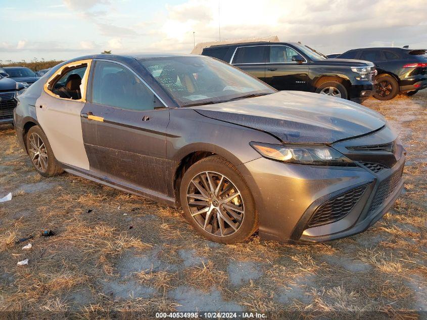 TOYOTA CAMRY SE 2023