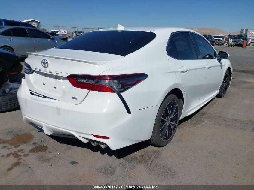 TOYOTA CAMRY SE 2022