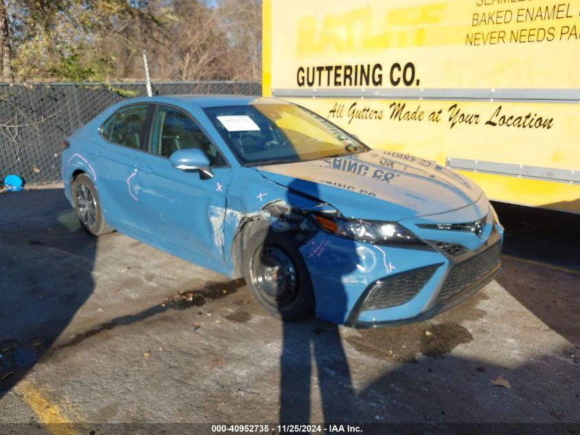 TOYOTA CAMRY SE 2024