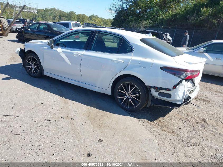 TOYOTA CAMRY SE 2024