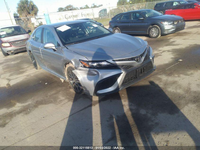 TOYOTA CAMRY SE 2021