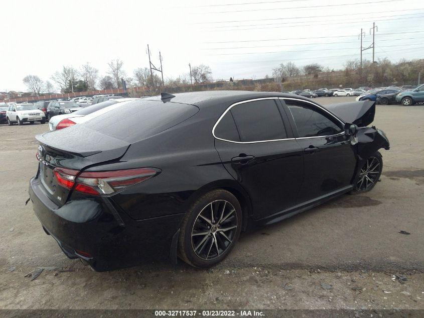 TOYOTA CAMRY SE 2021