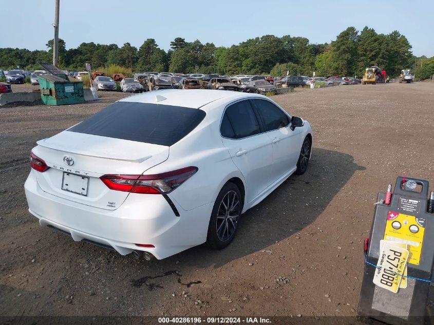 TOYOTA CAMRY SE AWD 2022