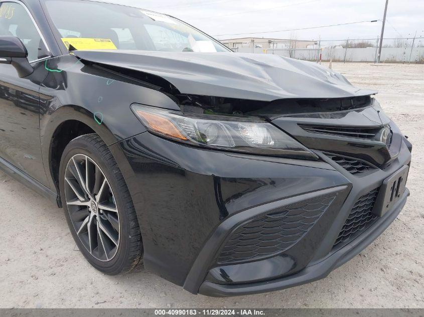 TOYOTA CAMRY SE AWD 2022