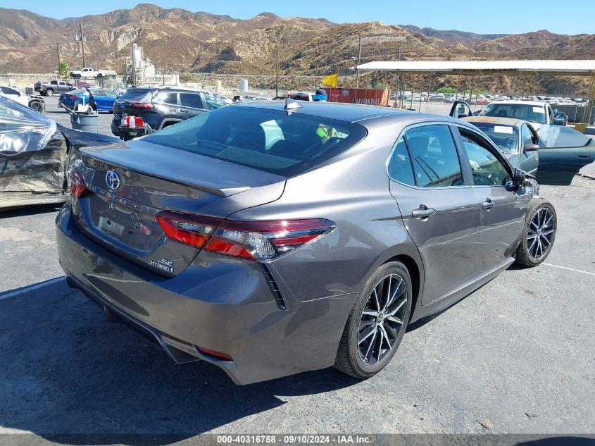 TOYOTA CAMRY SE HYBRID 2023