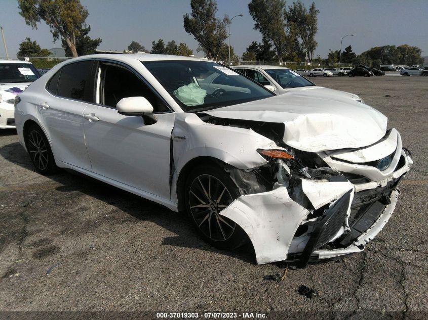 TOYOTA CAMRY HYBRID SE 2021