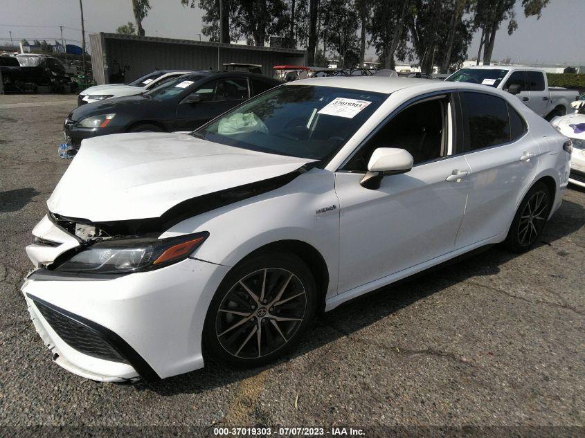 TOYOTA CAMRY HYBRID SE 2021