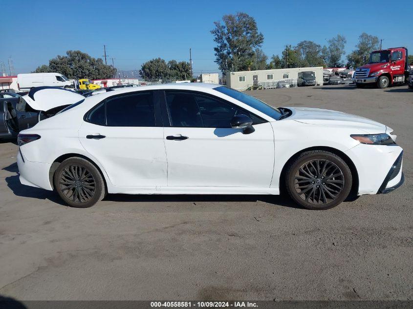 TOYOTA CAMRY NIGHTSHADE EDITION HYBRID 2022