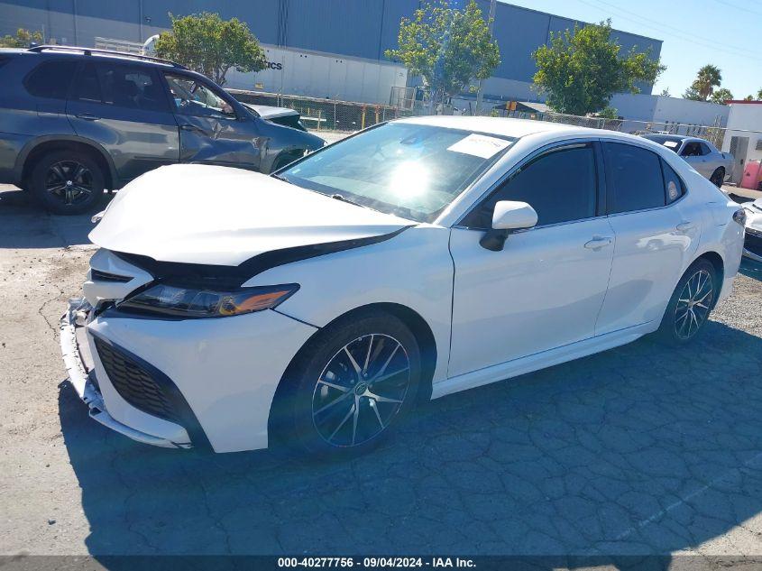 TOYOTA CAMRY SE HYBRID 2023