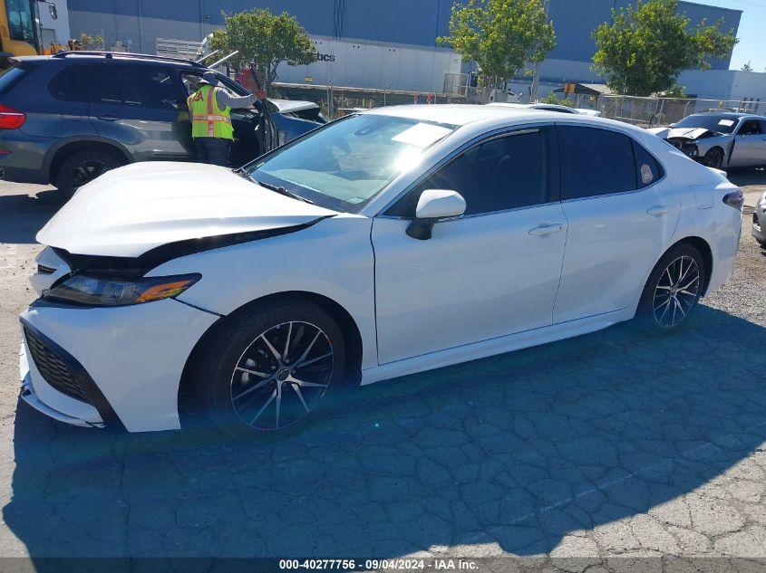 TOYOTA CAMRY SE HYBRID 2023