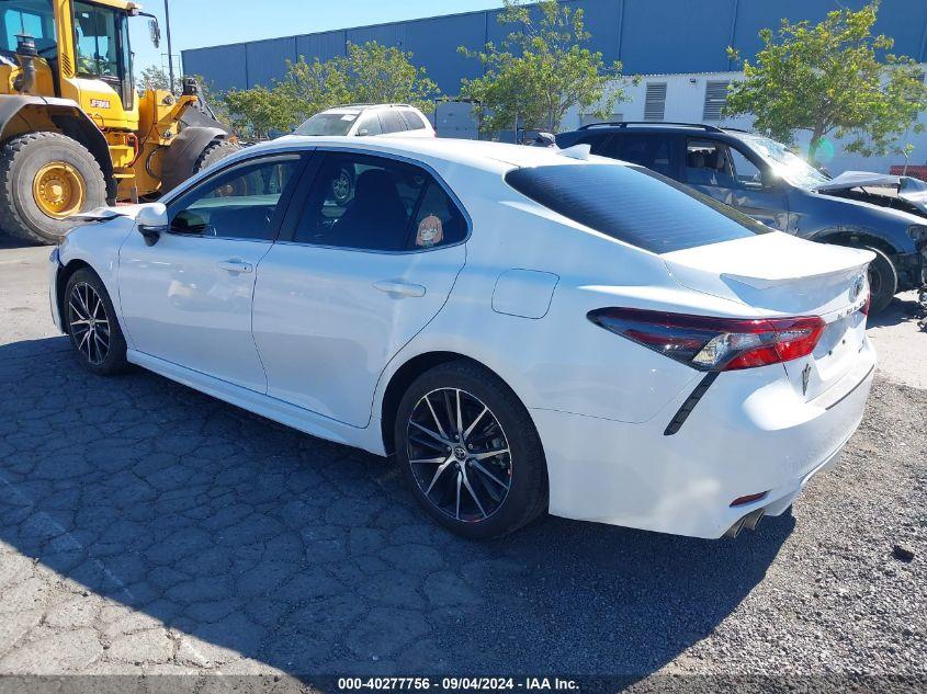 TOYOTA CAMRY SE HYBRID 2023