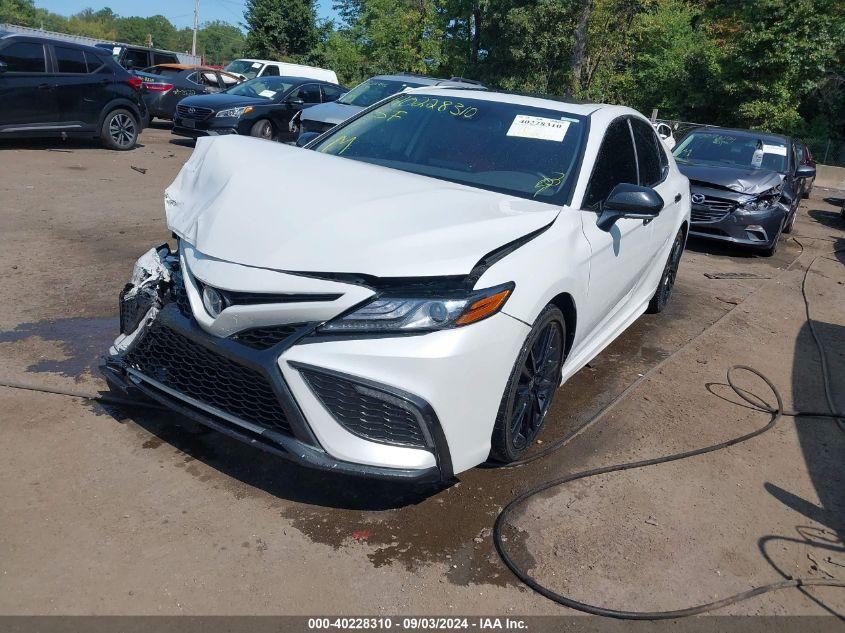 TOYOTA CAMRY XSE HYBRID 2022