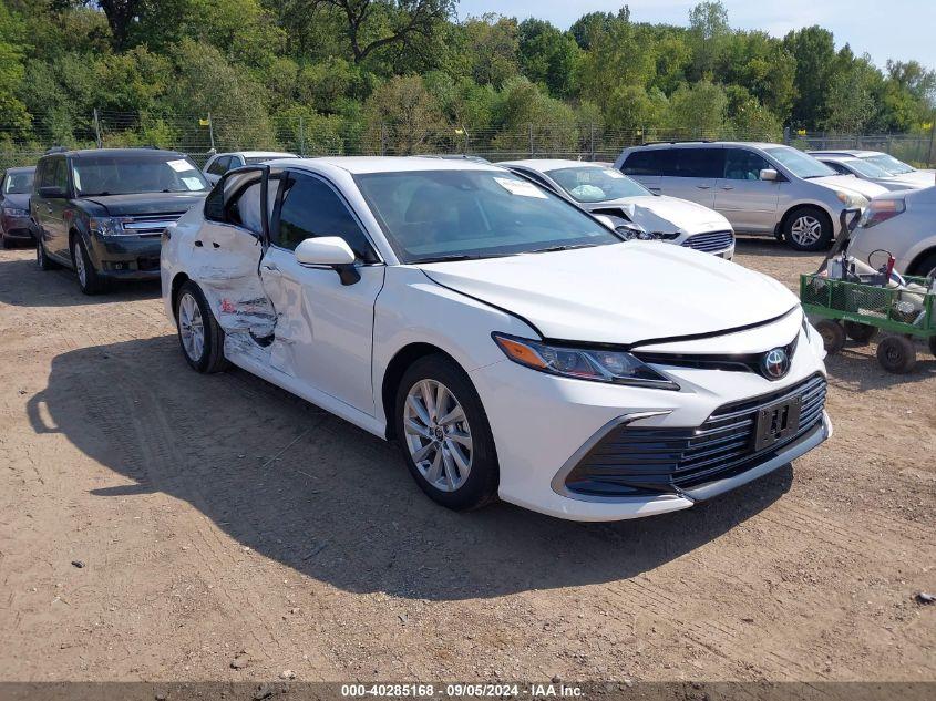 TOYOTA CAMRY LE 2022