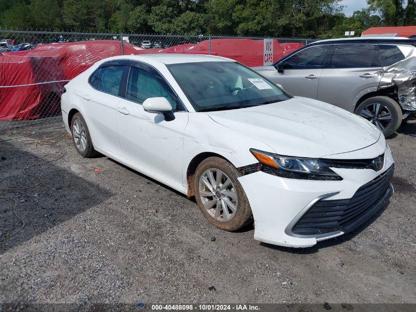 TOYOTA CAMRY LE 2022