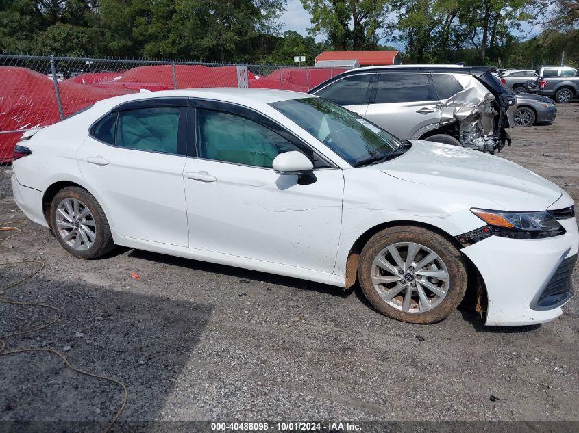 TOYOTA CAMRY LE 2022