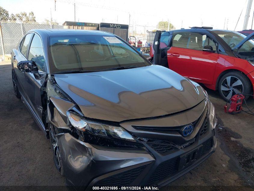 TOYOTA CAMRY SE HYBRID 2023