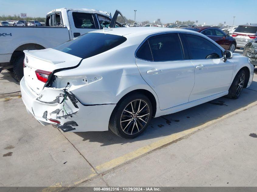 TOYOTA CAMRY SE 2023