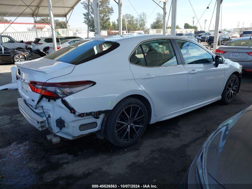 TOYOTA CAMRY SE 2023