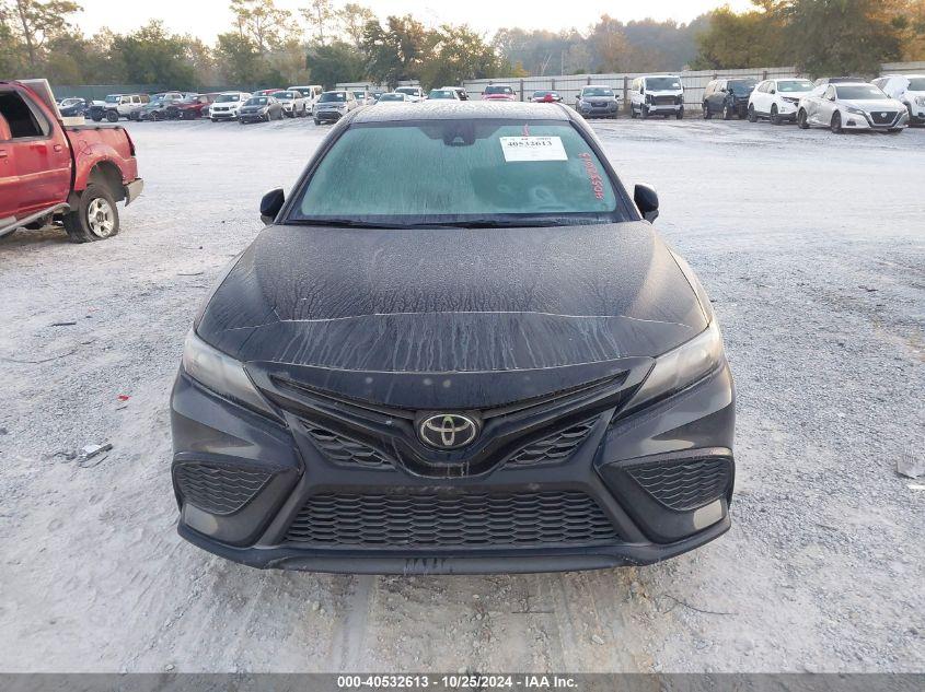 TOYOTA CAMRY SE 2023