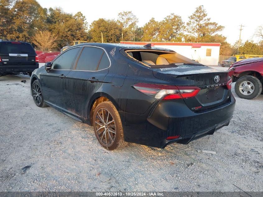 TOYOTA CAMRY SE 2023