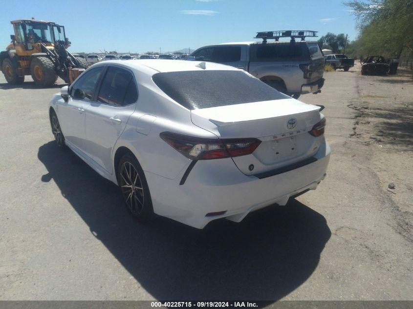 TOYOTA CAMRY SE 2022