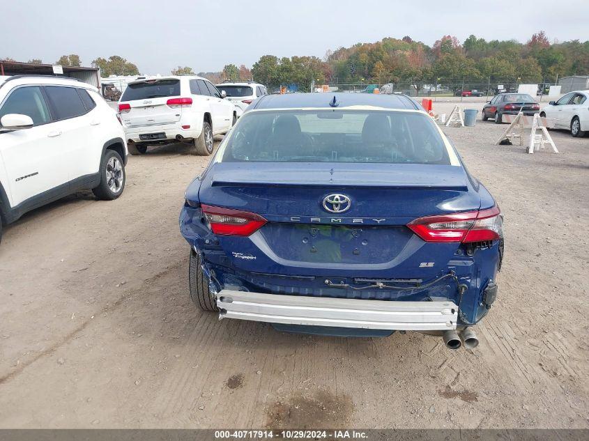 TOYOTA CAMRY SE 2024