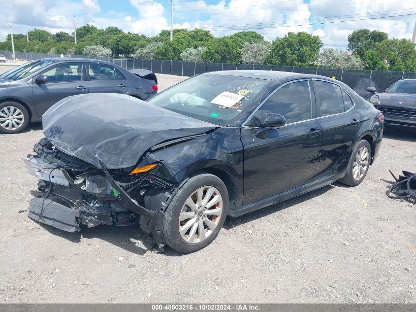 TOYOTA CAMRY SE 2023