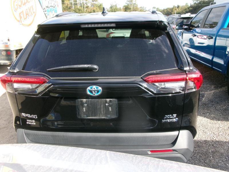 TOYOTA RAV4 HYBRID XLE PREMIUM 2021