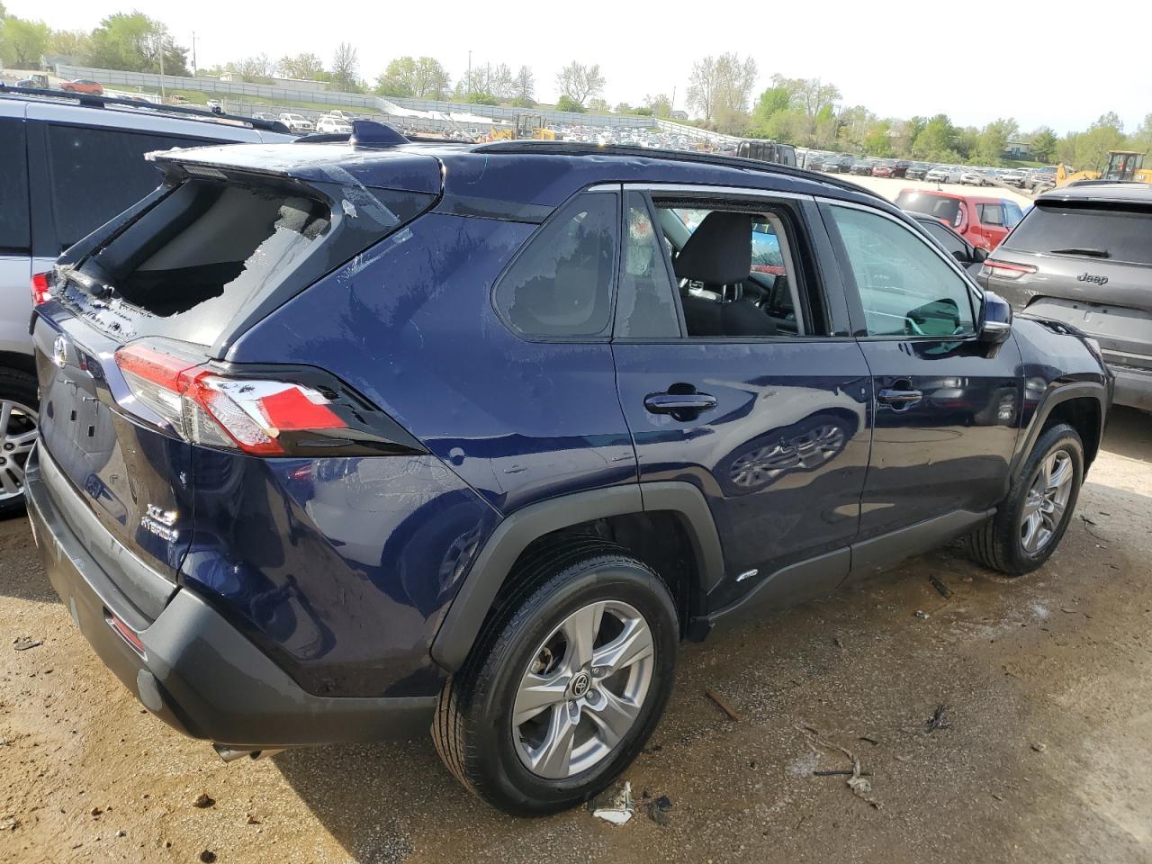 TOYOTA RAV4 XLE XLE 2022